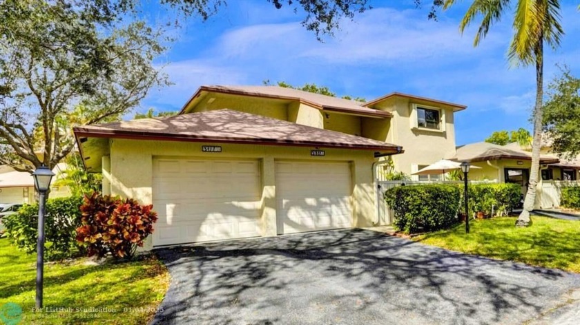 Large 2/2 corner unit with an attached 1-car garage in a lushly - Beach Condo for sale in Pompano Beach, Florida on Beachhouse.com