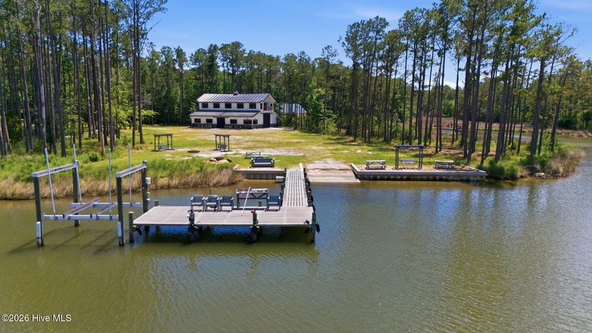 An extraordinary 4.69-acre waterfront estate 4,000 sq ft 2-story - Beach Acreage for sale in Merritt, North Carolina on Beachhouse.com