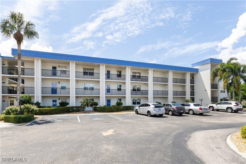 Very Desirable First Floor End Unit with over 1500 sq ft of - Beach Condo for sale in Fort Myers, Florida on Beachhouse.com