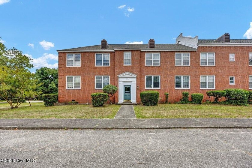 1940's condo with all the charm of wood floors, large rooms, and - Beach Condo for sale in Wilmington, North Carolina on Beachhouse.com
