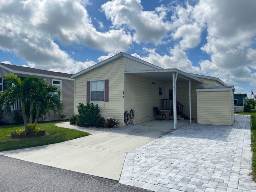 TURNKEY 3 BED / 2 BATH FURNISHED HOME - JUST BRING YOUR CLOTHES! - Beach Home for sale in Venice, Florida on Beachhouse.com