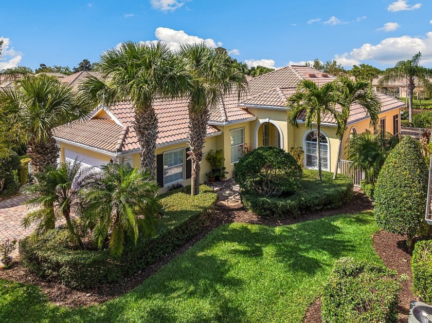 Beautiful lakefront home in Isles at Waterway Village! Step - Beach Home for sale in Vero Beach, Florida on Beachhouse.com