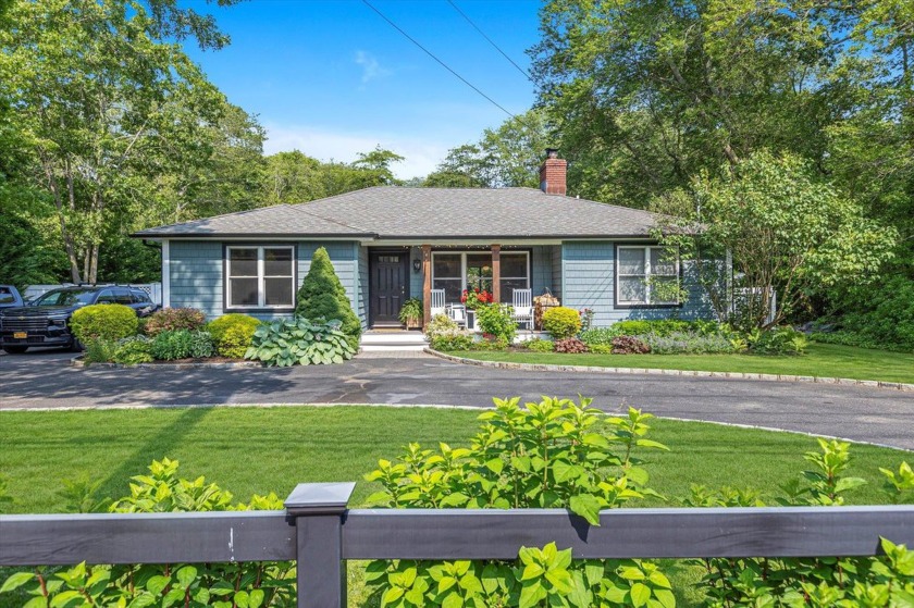 Gorgeous, Updated Ranch - Straight Out of a Magazine!
Welcome to - Beach Home for sale in Oakdale, New York on Beachhouse.com