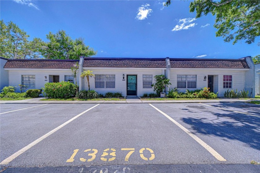 Welcome to this TURNKEY charming 2-bedroom, 2-bathroom condo - Beach Condo for sale in Seminole, Florida on Beachhouse.com