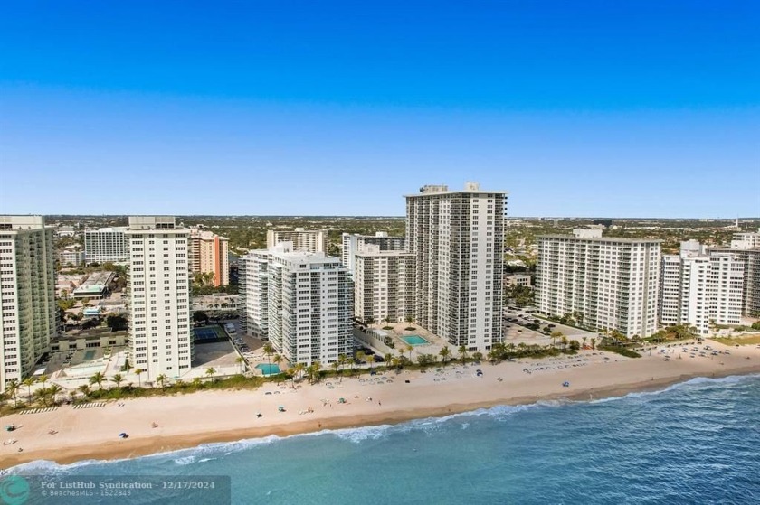 This contemporary 2 bedroom+ den/office or third bedroom(floor - Beach Condo for sale in Fort Lauderdale, Florida on Beachhouse.com