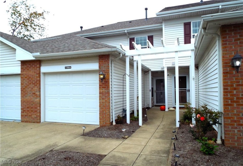 Beautiful, updated, and move-in-ready townhome located in the - Beach Townhome/Townhouse for sale in Cleveland, Ohio on Beachhouse.com