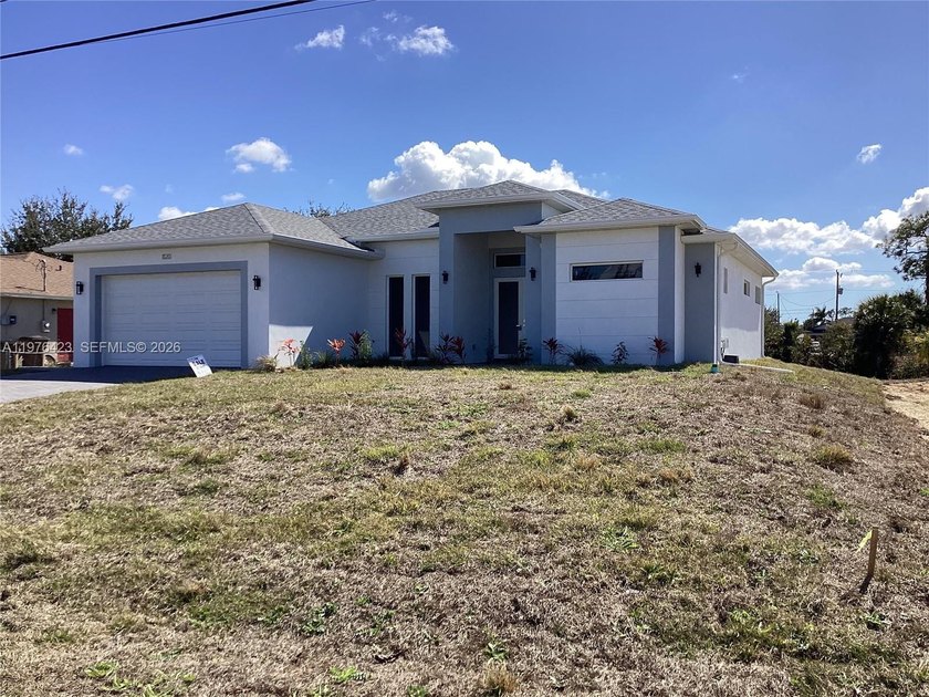This could be your dream home! Don't miss the opportunity to own - Beach Home for sale in Cape Coral, Florida on Beachhouse.com