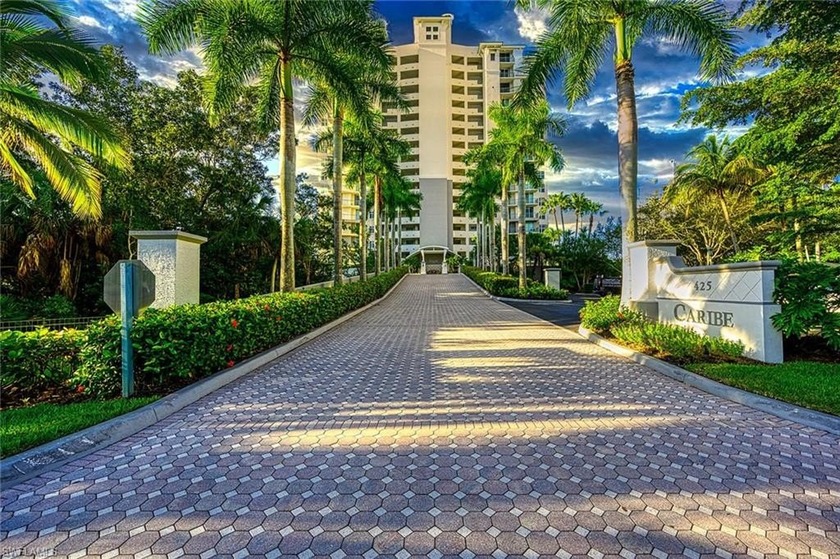 Rarely available *04* southwest exposure End Unit in Caribe at - Beach Home for sale in Naples, Florida on Beachhouse.com