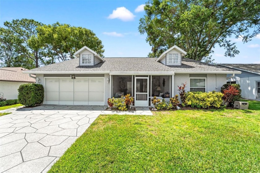 Beautifully Updated Home in Award-Winning Timber Pines! Welcome - Beach Home for sale in Spring Hill, Florida on Beachhouse.com