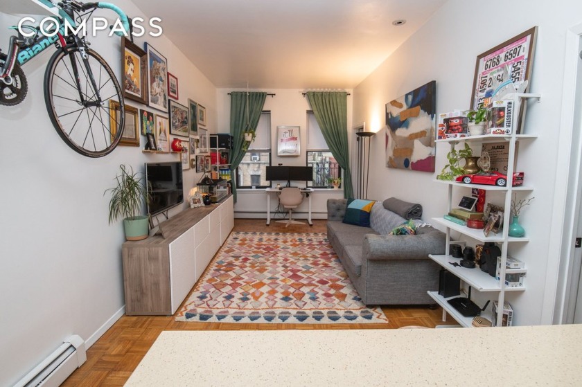 *Agent/Owner* MOTIVATED TO SELL. MAKE AN OFFER! Here is one of - Beach Condo for sale in New York, New York on Beachhouse.com