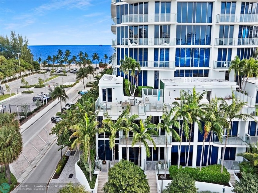 Rarely available corner townhome at Paramount Residences with - Beach Condo for sale in Fort Lauderdale, Florida on Beachhouse.com