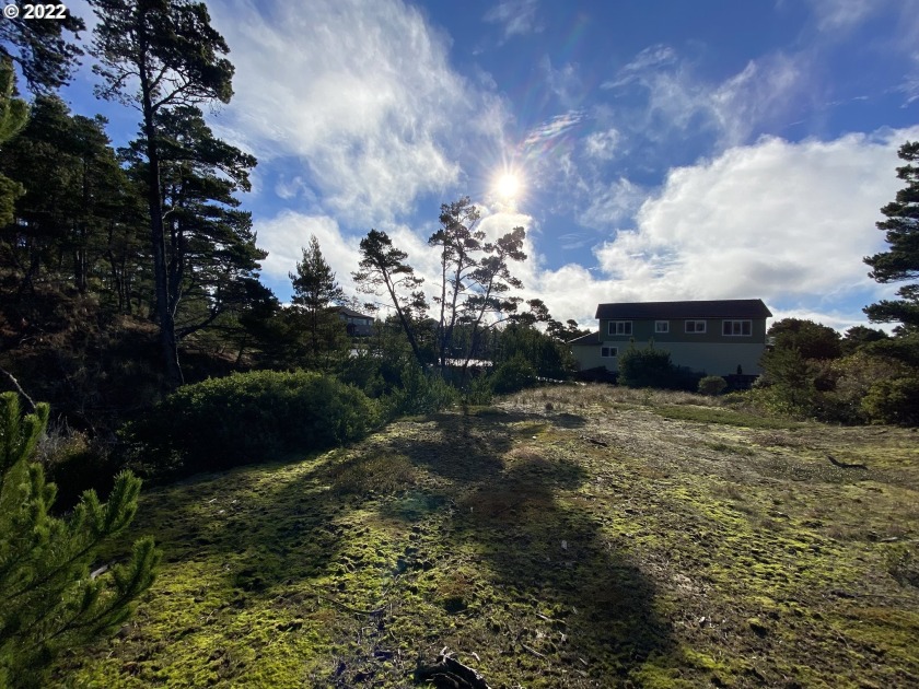 Come build your custom dream home today in the beautiful, gated - Beach Lot for sale in Florence, Oregon on Beachhouse.com