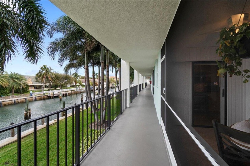 Escape to your oceanfront oasis! This cozy remodeled 1-bedroom - Beach Condo for sale in North Palm Beach, Florida on Beachhouse.com