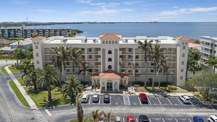 Absolutely stunning 3/2 located in the desired neighborhood of - Beach Condo for sale in Cape Canaveral, Florida on Beachhouse.com