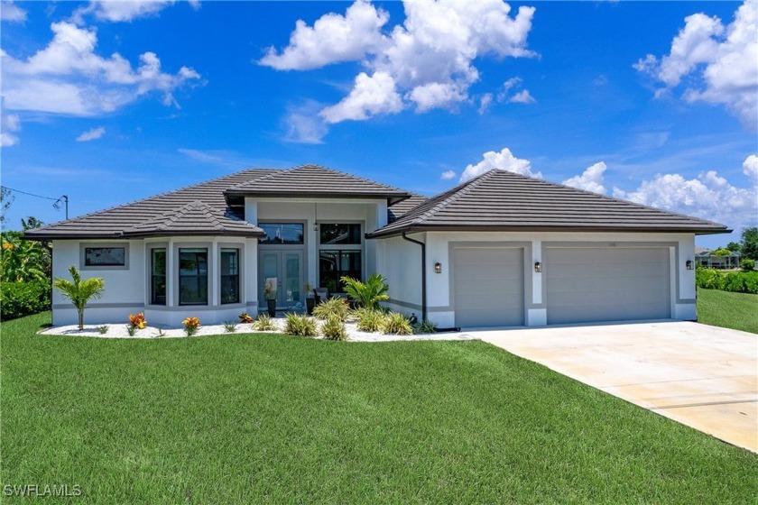 Looking for WOW... this is it !!! Almost like brand new and - Beach Home for sale in Cape Coral, Florida on Beachhouse.com