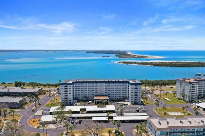 Paradise awaits you! Beautiful turn key 5th floor condo, in the - Beach Condo for sale in Dunedin, Florida on Beachhouse.com