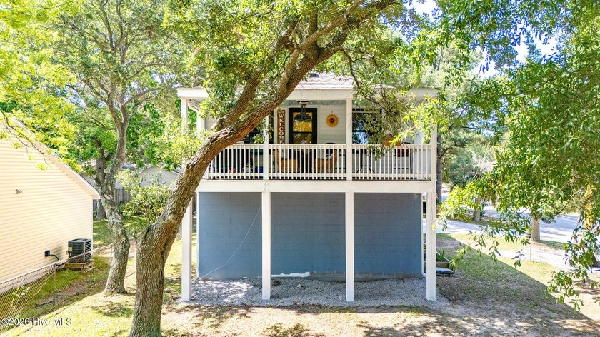Coastal cottage convenient to the waterfront of Morehead City - Beach Home for sale in Morehead City, North Carolina on Beachhouse.com