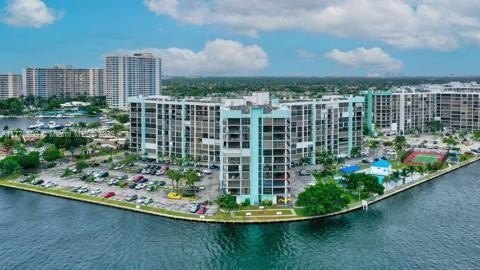 BEST DEAL IN THE BUILDING!!!DONT MISS THIS INCREDIBLE - Beach Condo for sale in Hallandale Beach, Florida on Beachhouse.com