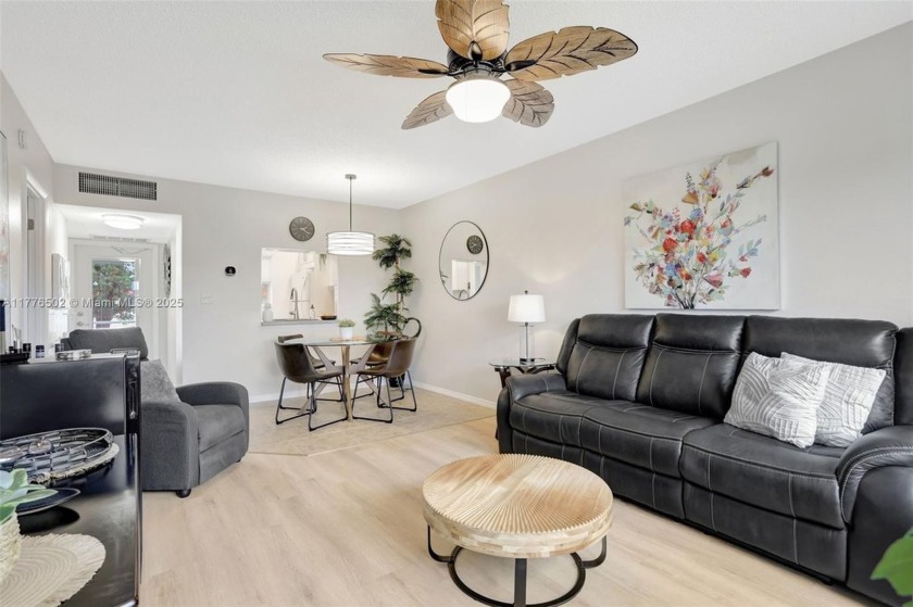 Stunning 1-bedroom unit on the second floor, fully furnished - Beach Condo for sale in Lauderdale Lakes, Florida on Beachhouse.com