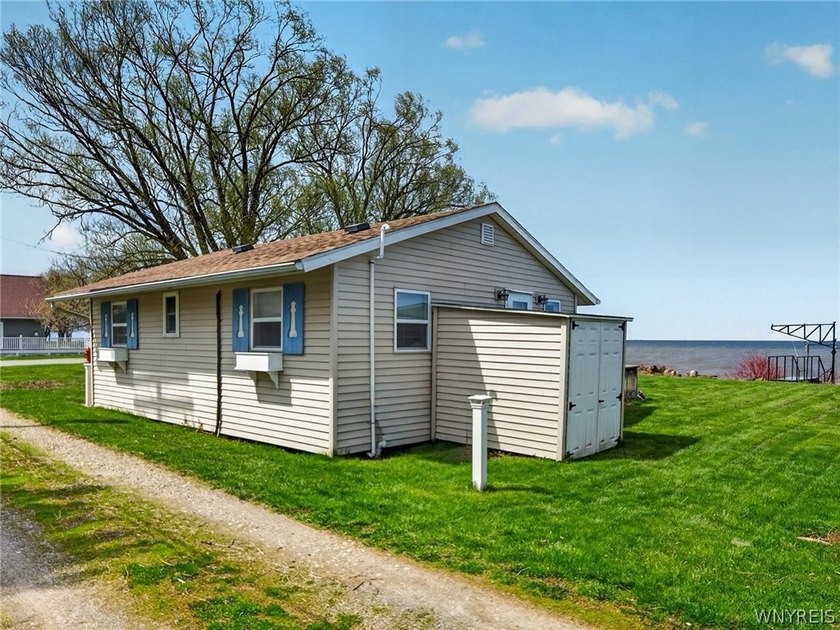 Turn-key, insulated cottage on Lake Ontario ready for a quick - Beach Home for sale in Lyndonville, New York on Beachhouse.com