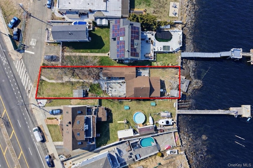 Waterfront Opportunity in Broad Channel, Oversized Lot | R3A - Beach Home for sale in Broad Channel, New York on Beachhouse.com