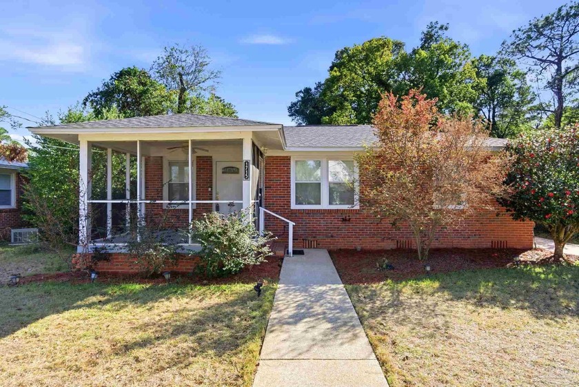 Welcome to this charming East Hill cottage in the heart of - Beach Home for sale in Pensacola, Florida on Beachhouse.com