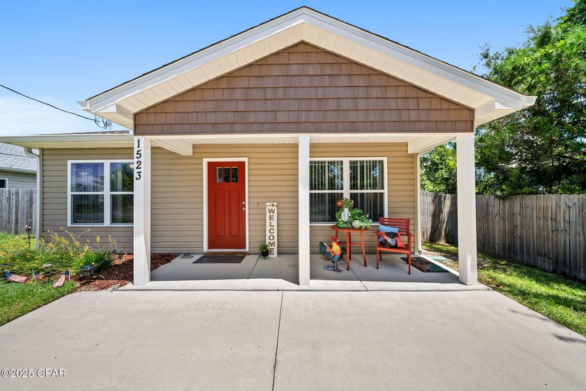 Welcome to 1523 2nd St in Panama City--this 3-bedroom, 2-bath - Beach Home for sale in Panama City, Florida on Beachhouse.com
