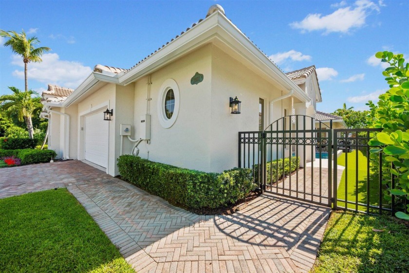 Location, Location, Location! A great opportunity to own a - Beach Home for sale in Wellington, Florida on Beachhouse.com