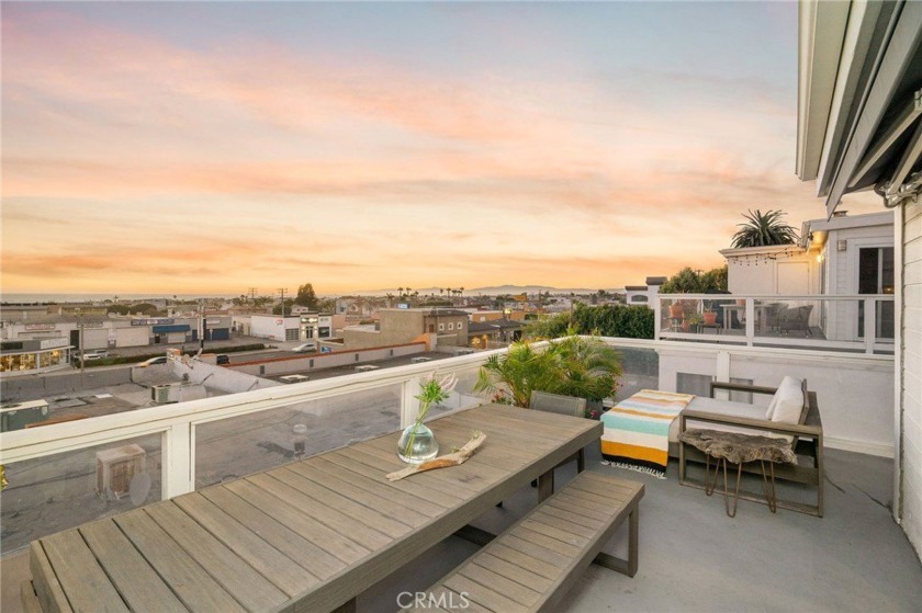 Unmatched Panoramic Ocean and City Views in Hermosa Beach!

 - Beach Townhome/Townhouse for sale in Hermosa Beach, California on Beachhouse.com