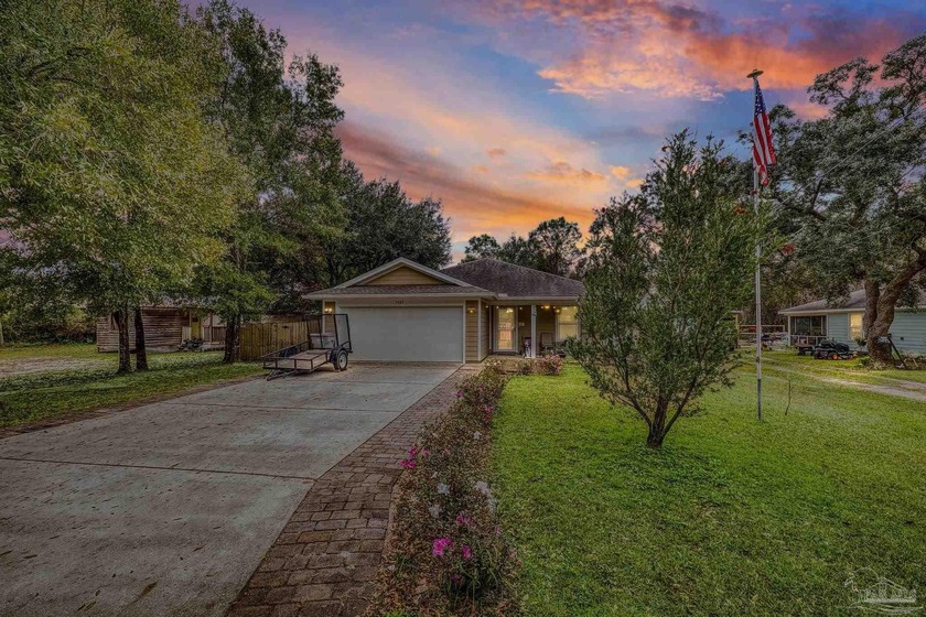 Beautifully crafted custom home built in 2016, perfectly - Beach Home for sale in Gulf Breeze, Florida on Beachhouse.com