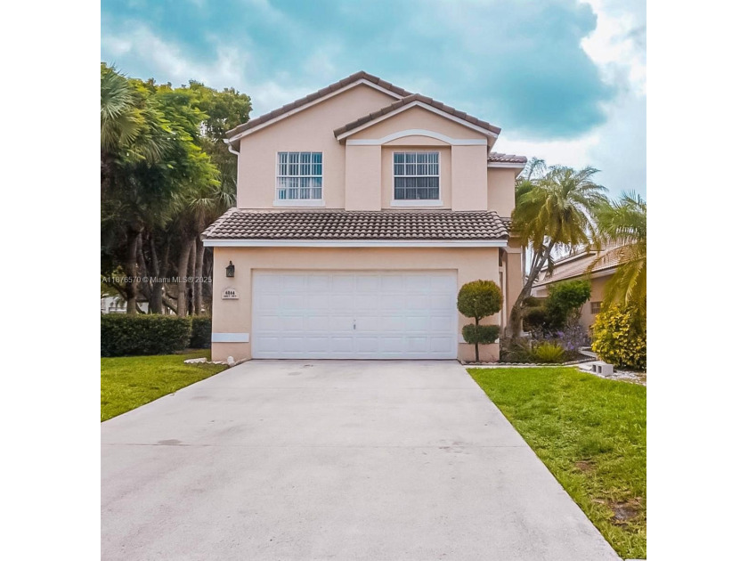 Step into your new home! This beautifully maintained 4-bedroom - Beach Home for sale in Lake Worth, Florida on Beachhouse.com
