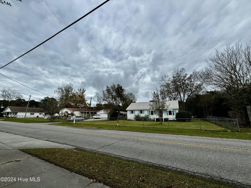 Attention investors and developers, tremendous and rare - Beach Home for sale in Wilmington, North Carolina on Beachhouse.com