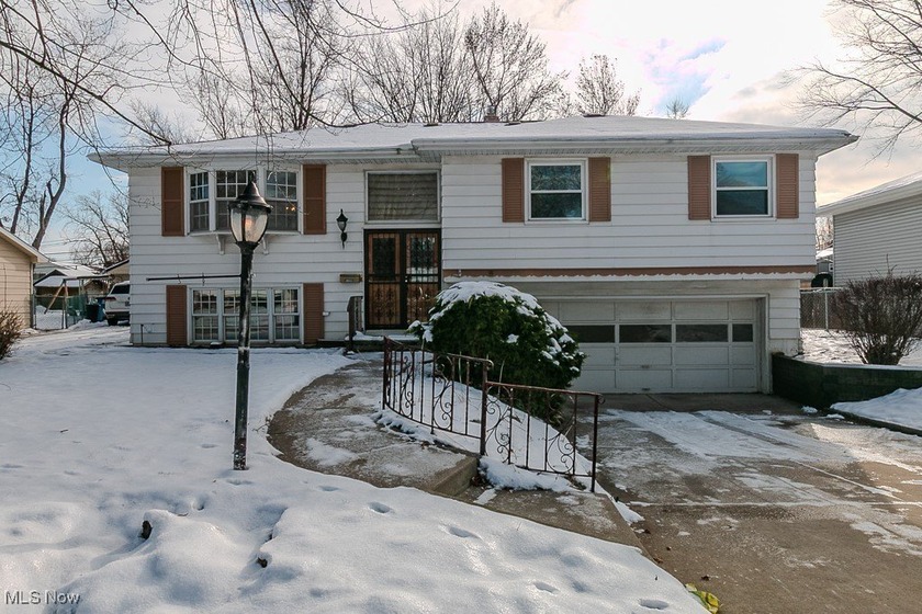 Welcome home to this charming 3 bedroom, 1.5 bath home in - Beach Home for sale in Eastlake, Ohio on Beachhouse.com