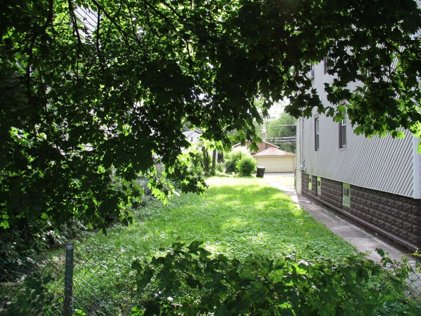 A CAPACITY TO PERFORM FOR A BRAND-NEW HOME IS THIS LOT NOTCHED - Beach Lot for sale in Chicago, Illinois on Beachhouse.com