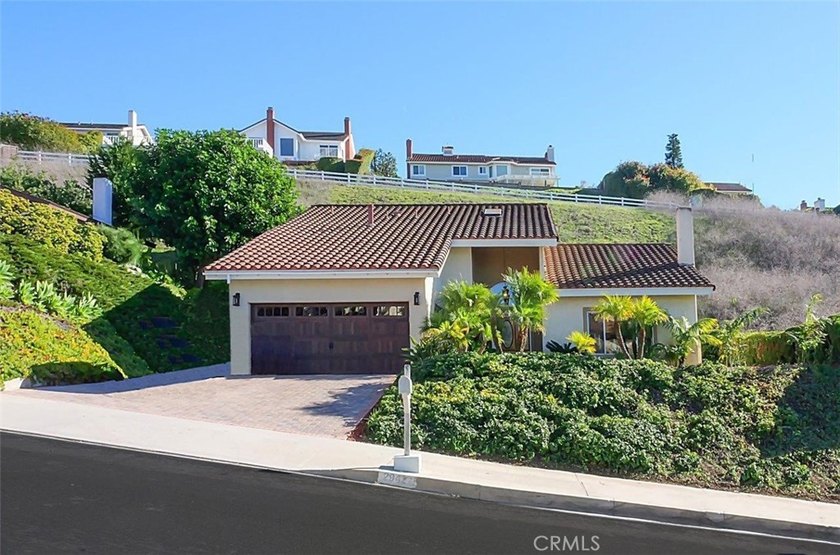 Built in 2002, this light-filled 4-bed, 3-bath hoome pairs - Beach Home for sale in Rancho Palos Verdes, California on Beachhouse.com