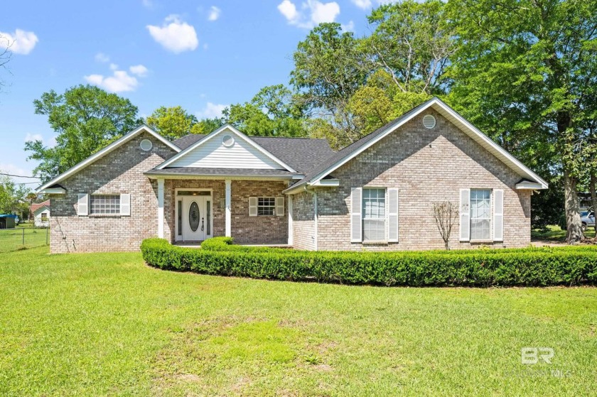 Welcome to 13230 Alabama Street, a charming and spacious home - Beach Home for sale in Elberta, Alabama on Beachhouse.com