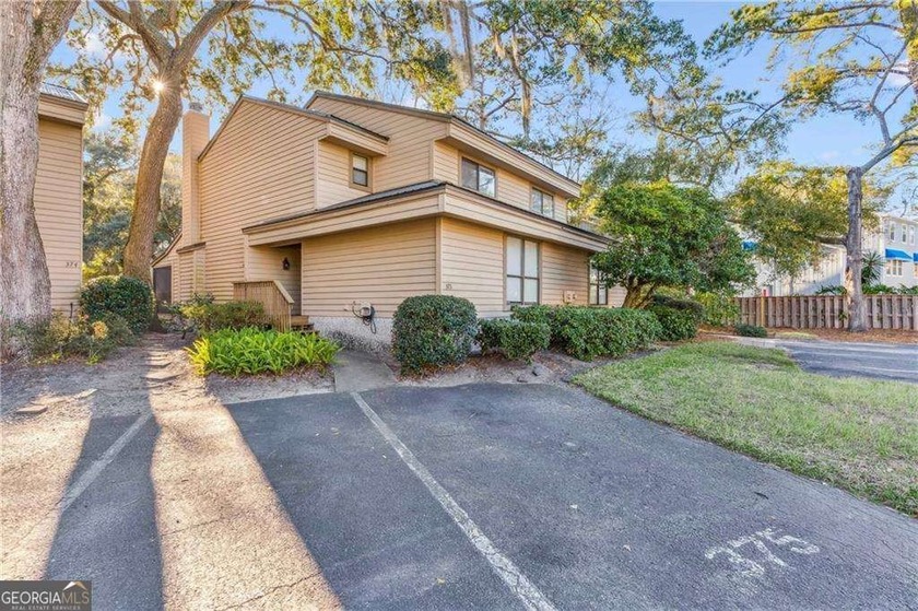 Welcome to this beautiful condo that is located in a walkable - Beach Condo for sale in Saint Simons, Georgia on Beachhouse.com