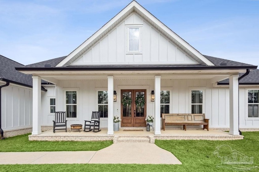 Wallace Lake School Zone | 4 Acres | Gated North Diamond Estates - Beach Home for sale in Pace, Florida on Beachhouse.com