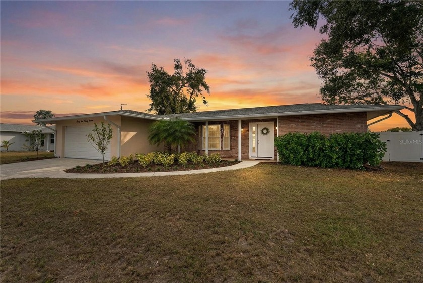 Welcome to this beautifully updated 3-bedroom, 2-bath residence - Beach Home for sale in Sarasota, Florida on Beachhouse.com