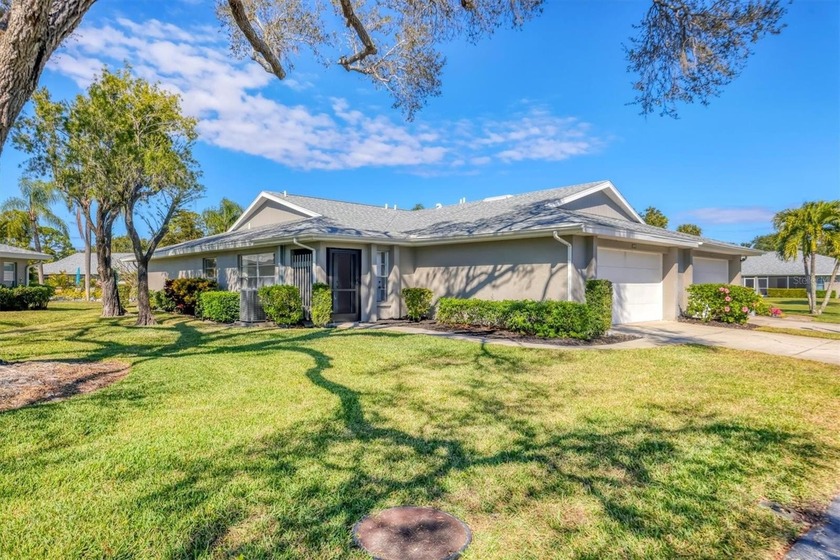 Under contract-accepting backup offers. AFFORDABLE, SPACIOUS - Beach Condo for sale in Sarasota, Florida on Beachhouse.com