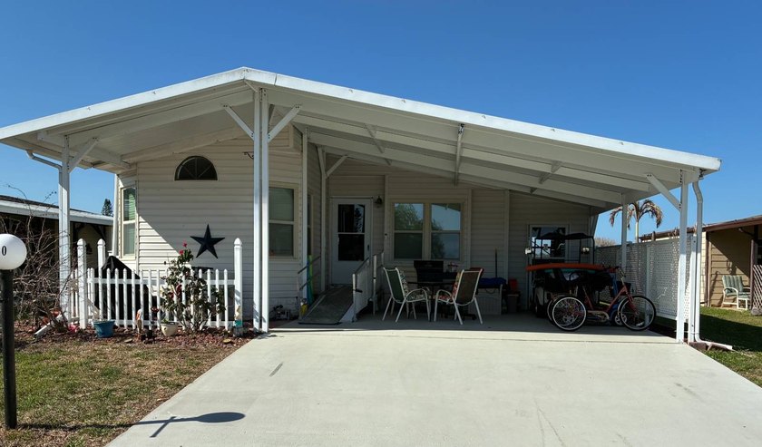 Welcome home to this beautifully maintained 2-bedroom, 2-bath - Beach Home for sale in Fort Pierce, Florida on Beachhouse.com