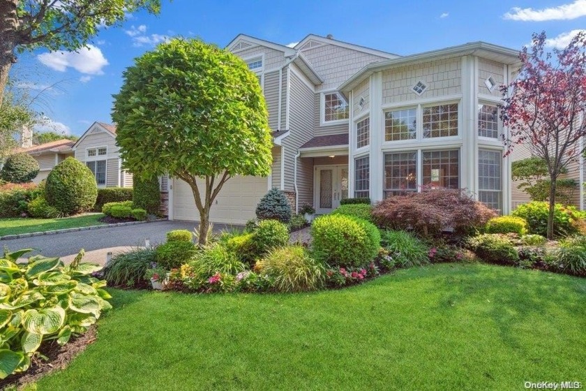 The Hamlet at Olde Oyster Bay is a gated, self-contained - Beach Condo for sale in Oyster Bay, New York on Beachhouse.com