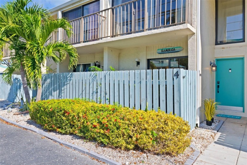 Be ready to be captivated by this stunning townhome in the - Beach Townhome/Townhouse for sale in Islamorada, Florida on Beachhouse.com