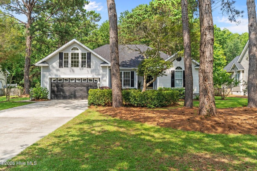 Beautiful 3 bedroom/2.5 bath renovated home in gated community - Beach Home for sale in Ocean Isle Beach, North Carolina on Beachhouse.com