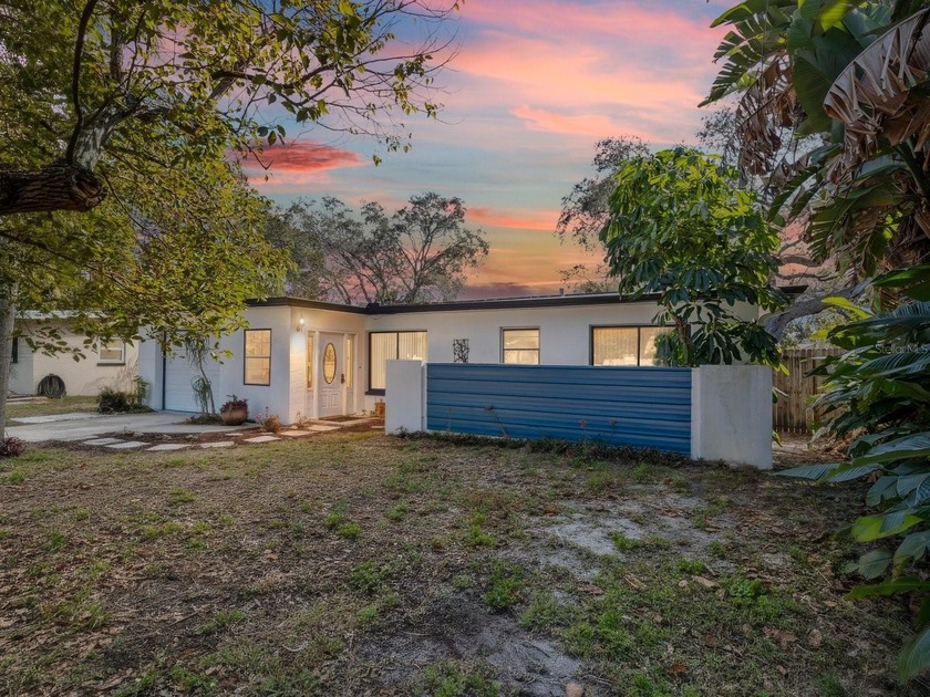Relax by the Pool. Exceptional Value in Palm Harbor.

This - Beach Home for sale in Palm Harbor, Florida on Beachhouse.com