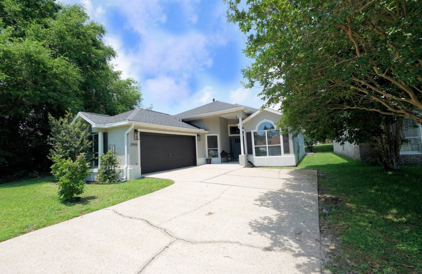 Located in the desirable Shalimar Point Golf and Tennis - Beach Home for sale in Shalimar, Florida on Beachhouse.com