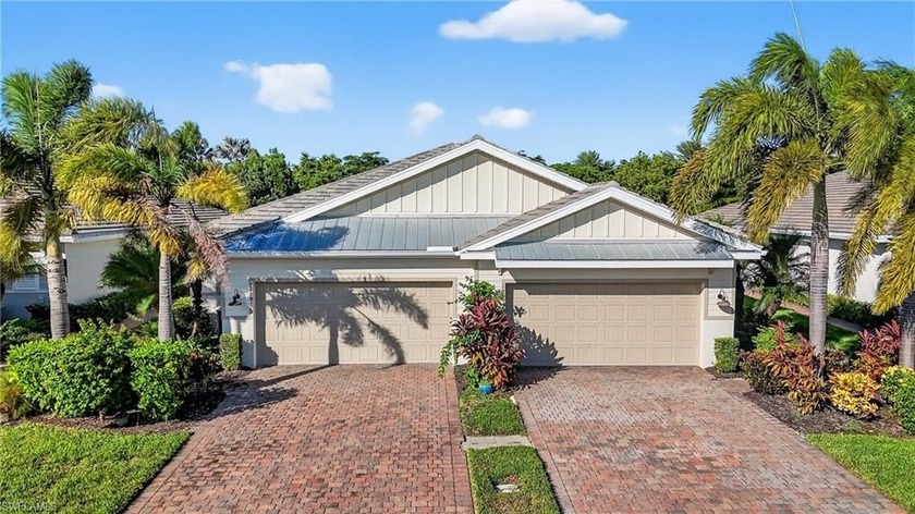 Welcome to your beautifully updated villa in the highly - Beach Home for sale in Naples, Florida on Beachhouse.com