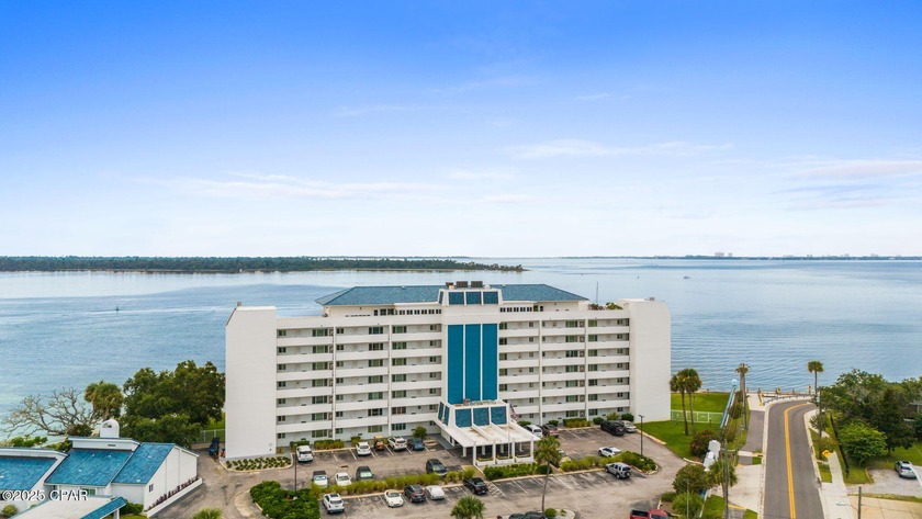 Come view this 2 bed 2 bath 1,250 sf 2nd floor waterfront condo - Beach Condo for sale in Panama City, Florida on Beachhouse.com