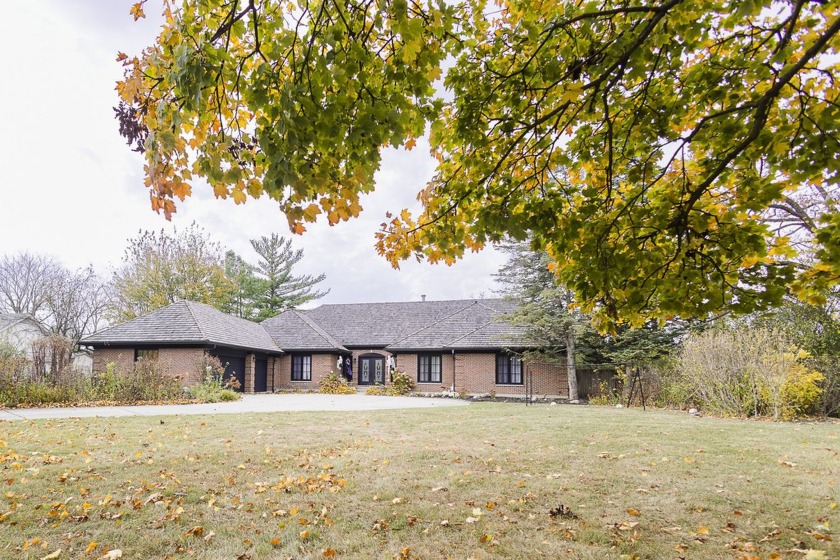 Fantastic house set on a large lot in Lake Forest. There are 4 - Beach Home for sale in Lake Forest, Illinois on Beachhouse.com