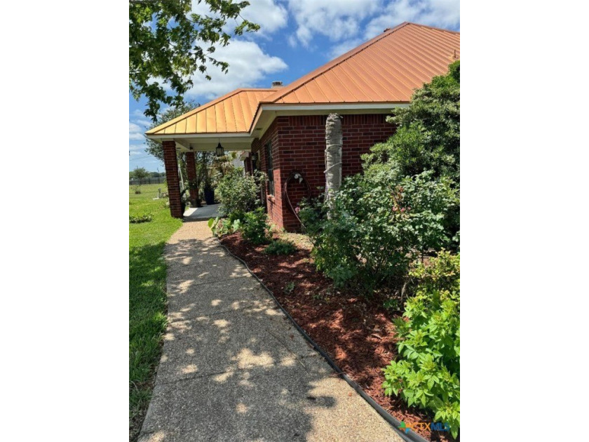 Beautiful custom built 4-bedroom, 3-bathroom brick home with - Beach Home for sale in Port Lavaca, Texas on Beachhouse.com